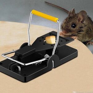 NEW 12 packs of Snap Mouse Traps, Easy to Set Mice Trap Hunter